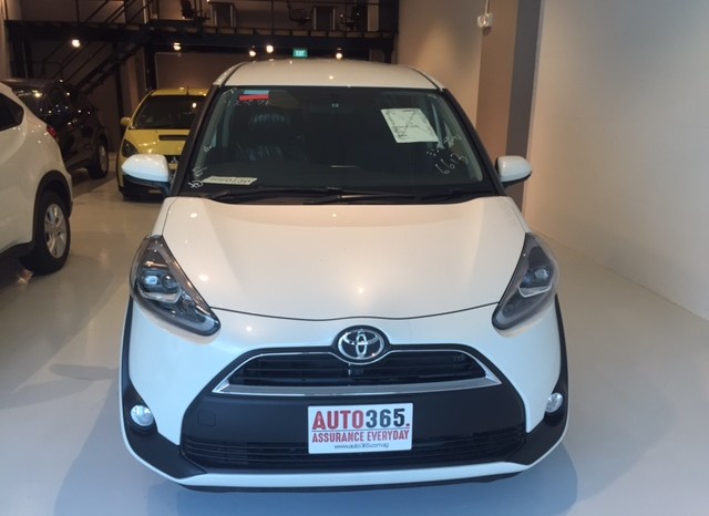 TOYOTA SIENTA G full