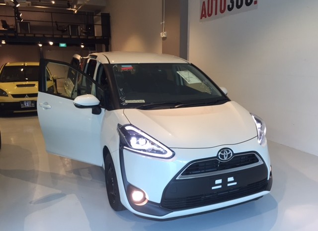 TOYOTA SIENTA G full